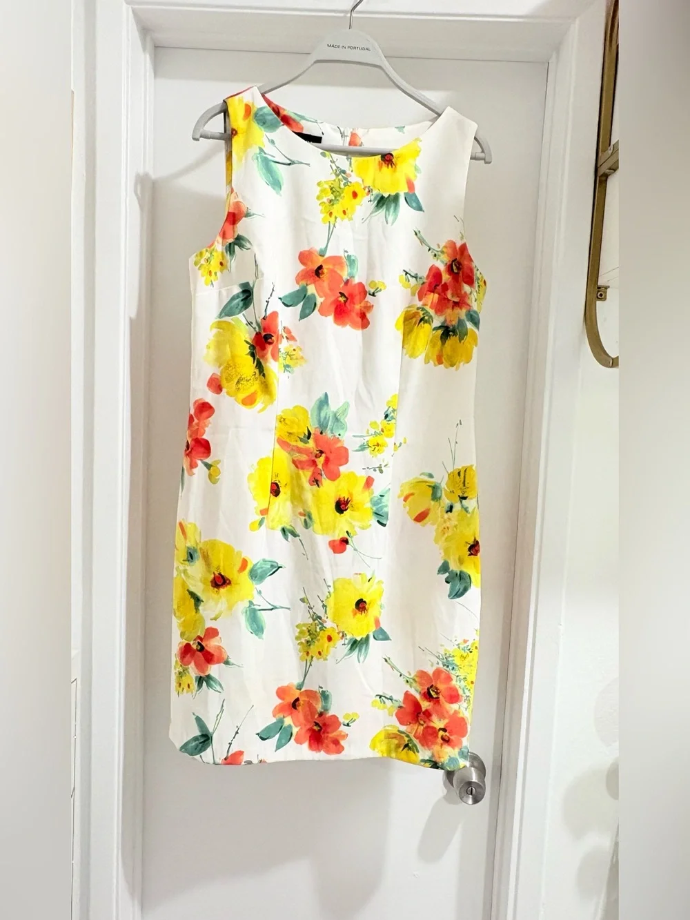 NWOT Alyx White Floral Shift Dress with Yellow & Coral Blooms